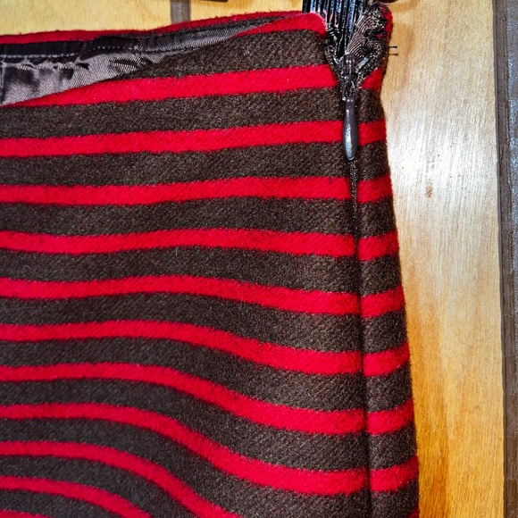 Brown and Red Prada Mini Skirt - Picture 5 of 7